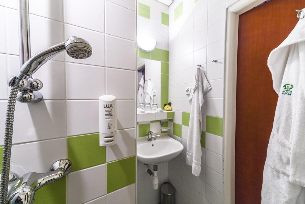 Hotel Flora Trenčianske Teplice Eksteriør billede