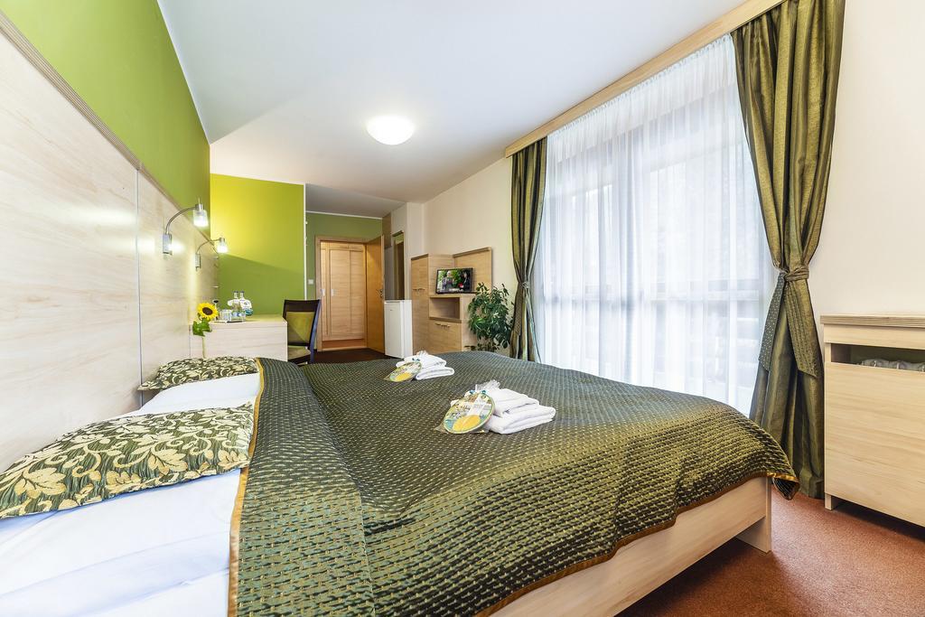 Hotel Flora Trenčianske Teplice Eksteriør billede