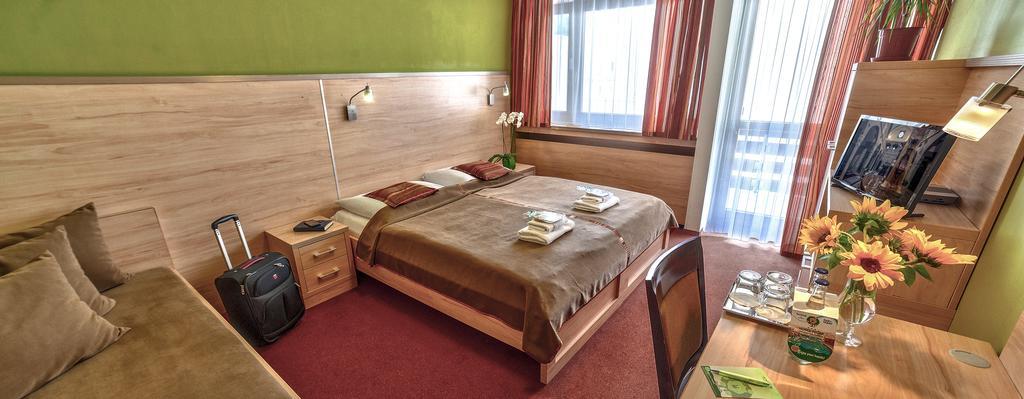 Hotel Flora Trenčianske Teplice Eksteriør billede